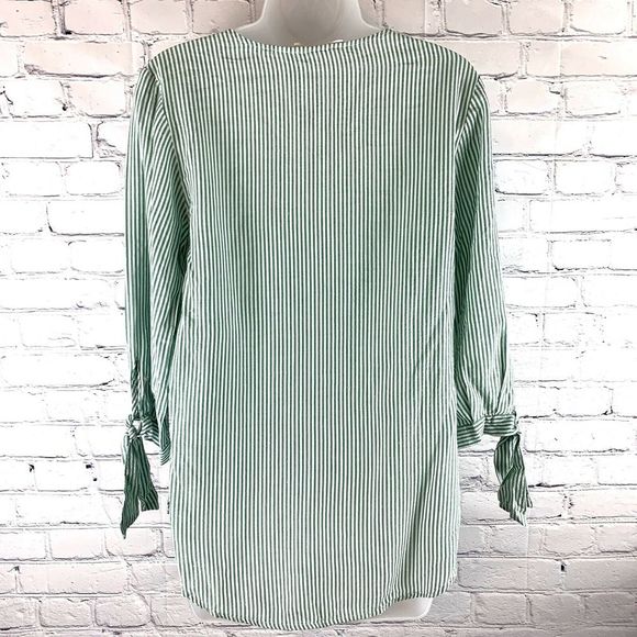 H&M L.O.G.G. Green Striped V-neck Tunic Top Size 4 - Picture 6 of 9